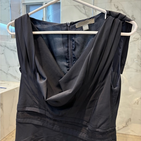 Forever 21 - Formal Dress - Classy Navy Dress - Cocktail Length - Sz Medium - Picture 3 of 4